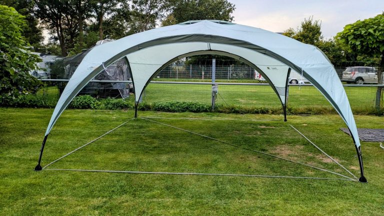 Pavillon 4,5m x 4,5m mit rundem Dach